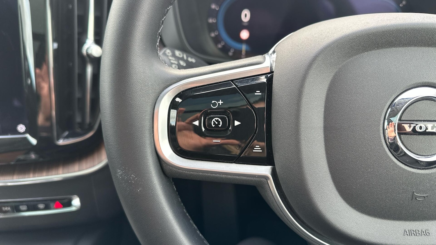 Used Volvo XC60 for sale - 77671648: Photo 21