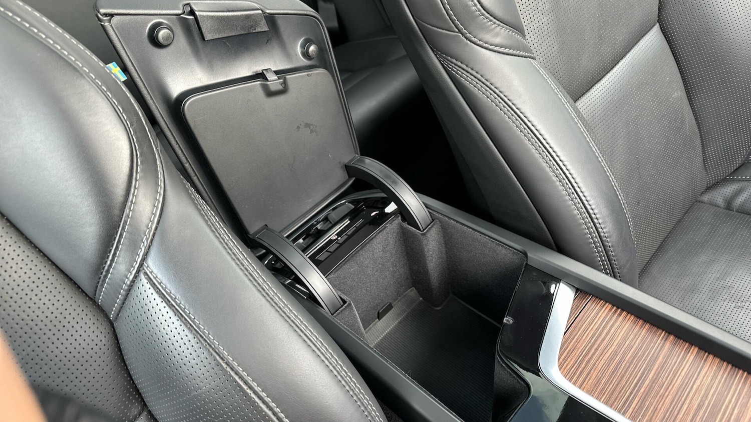 Used Volvo XC60 for sale - 77671648: Photo 40