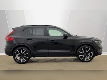 Used Volvo XC40 2025 for sale - 78404607: Photo