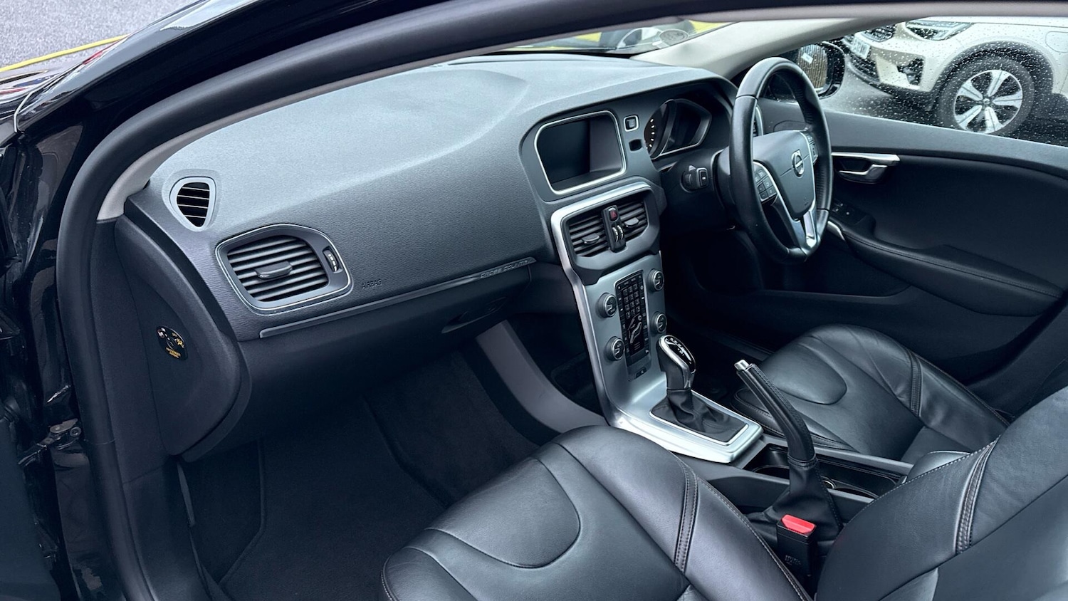 Used Volvo V40 2019 for sale - 77320928: Photo 25