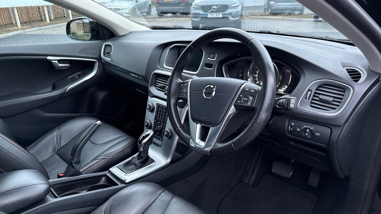 Used Volvo V40 2019 for sale - 77320928: Photo 4