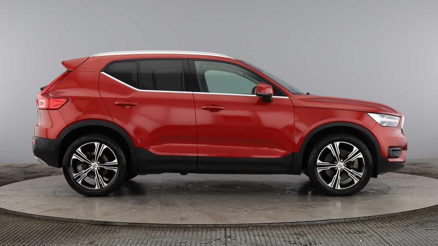 Used Volvo XC40 2021 for sale - 76824293: Photo 2