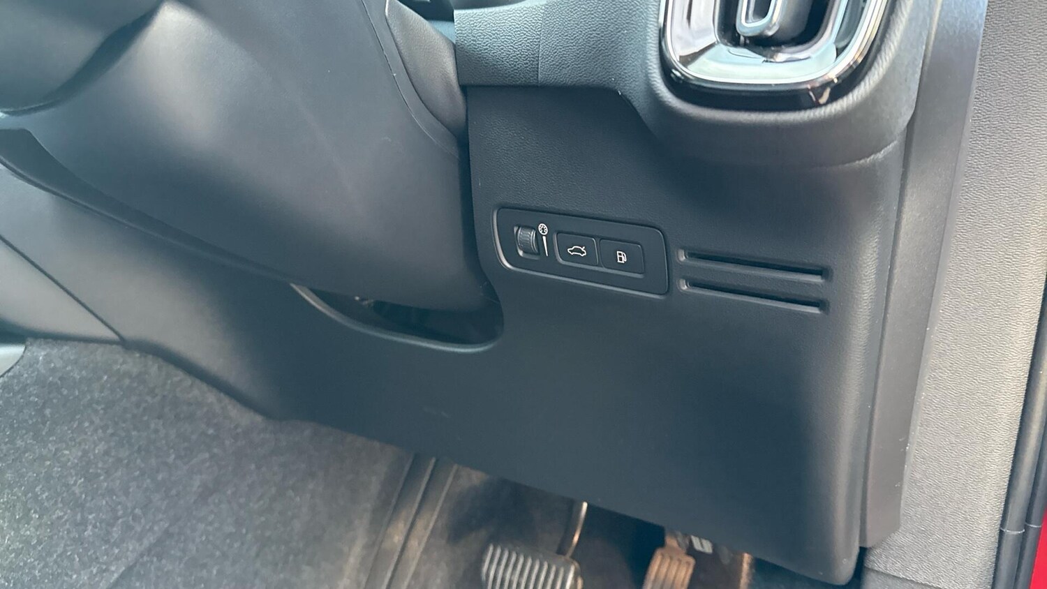 Used Volvo XC40 2021 for sale - 76824293: Photo 32