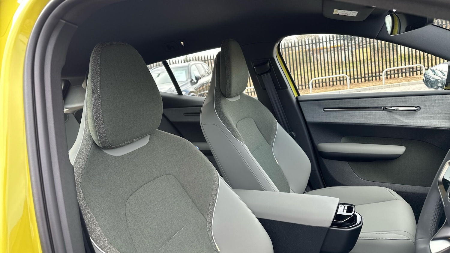 Used Volvo EX30 2025 for sale - 76512011: Photo 9