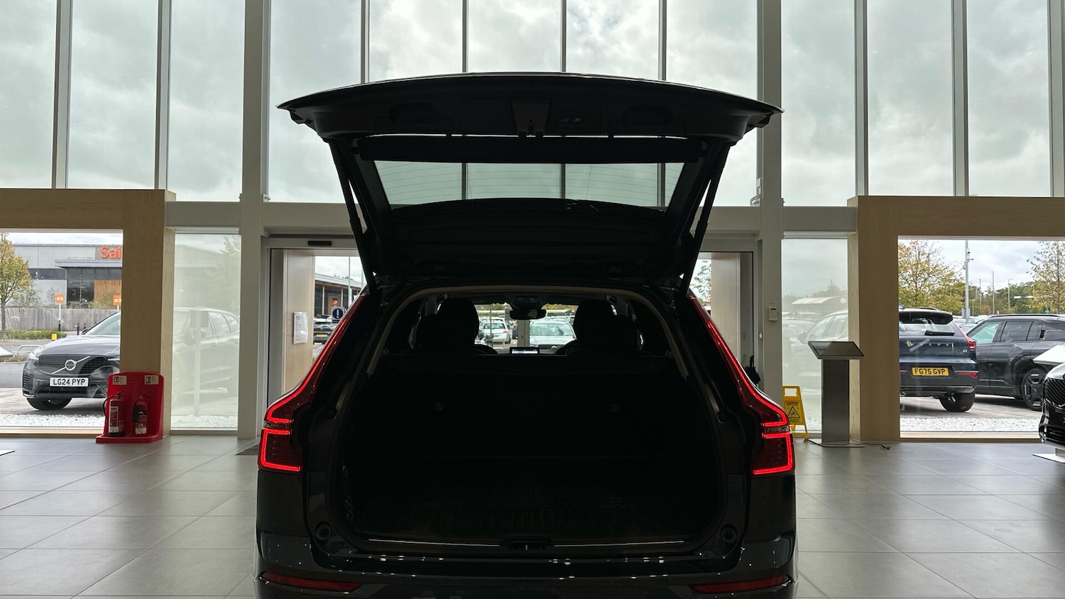 Used Volvo XC60 2025 for sale - 76337269: Photo 13