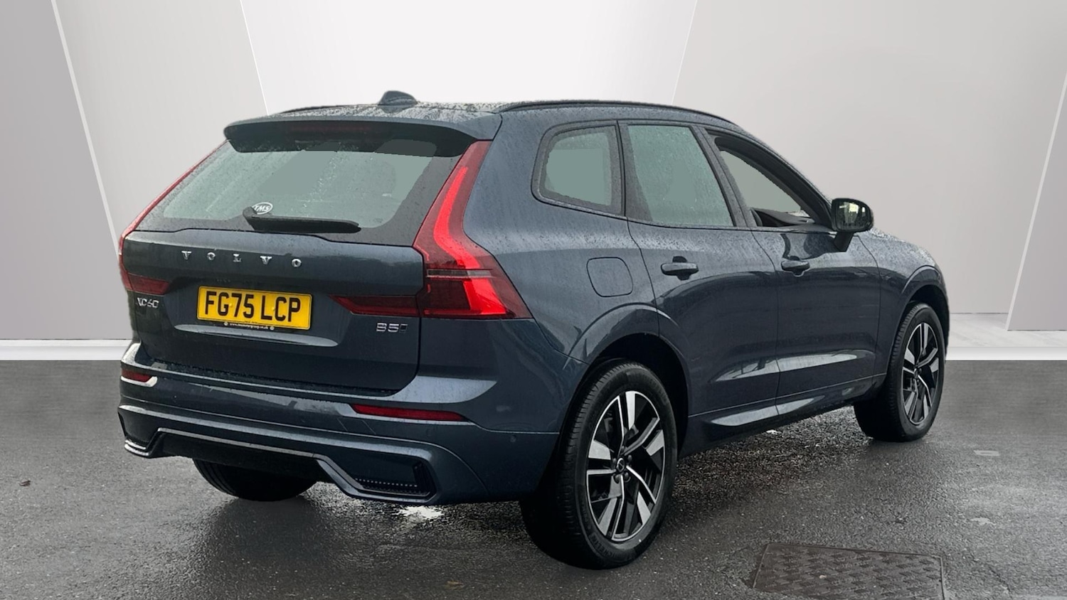 Used Volvo XC60 2025 for sale - 76337269: Photo 2