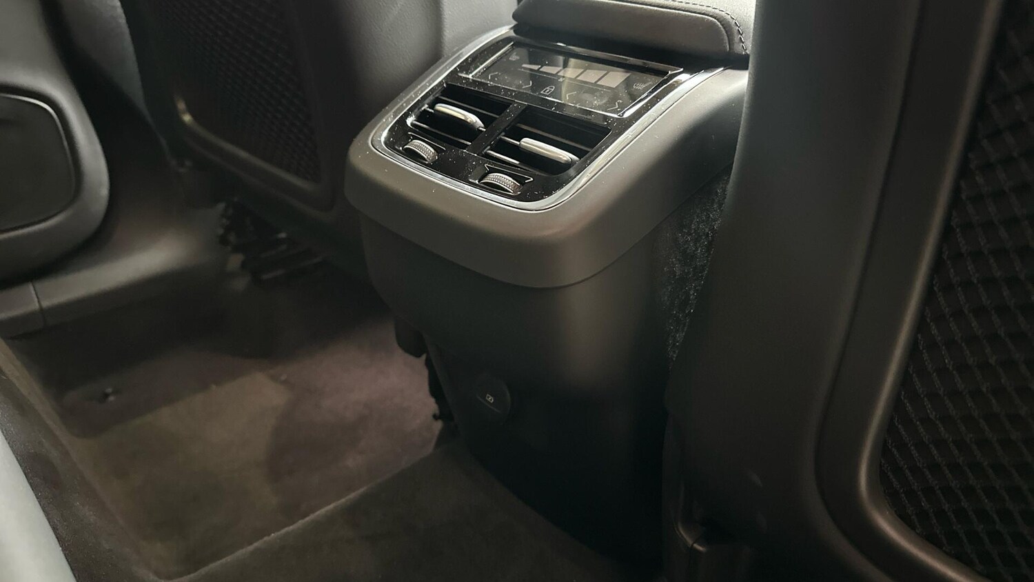 Used Volvo XC60 2025 for sale - 76337269: Photo 26