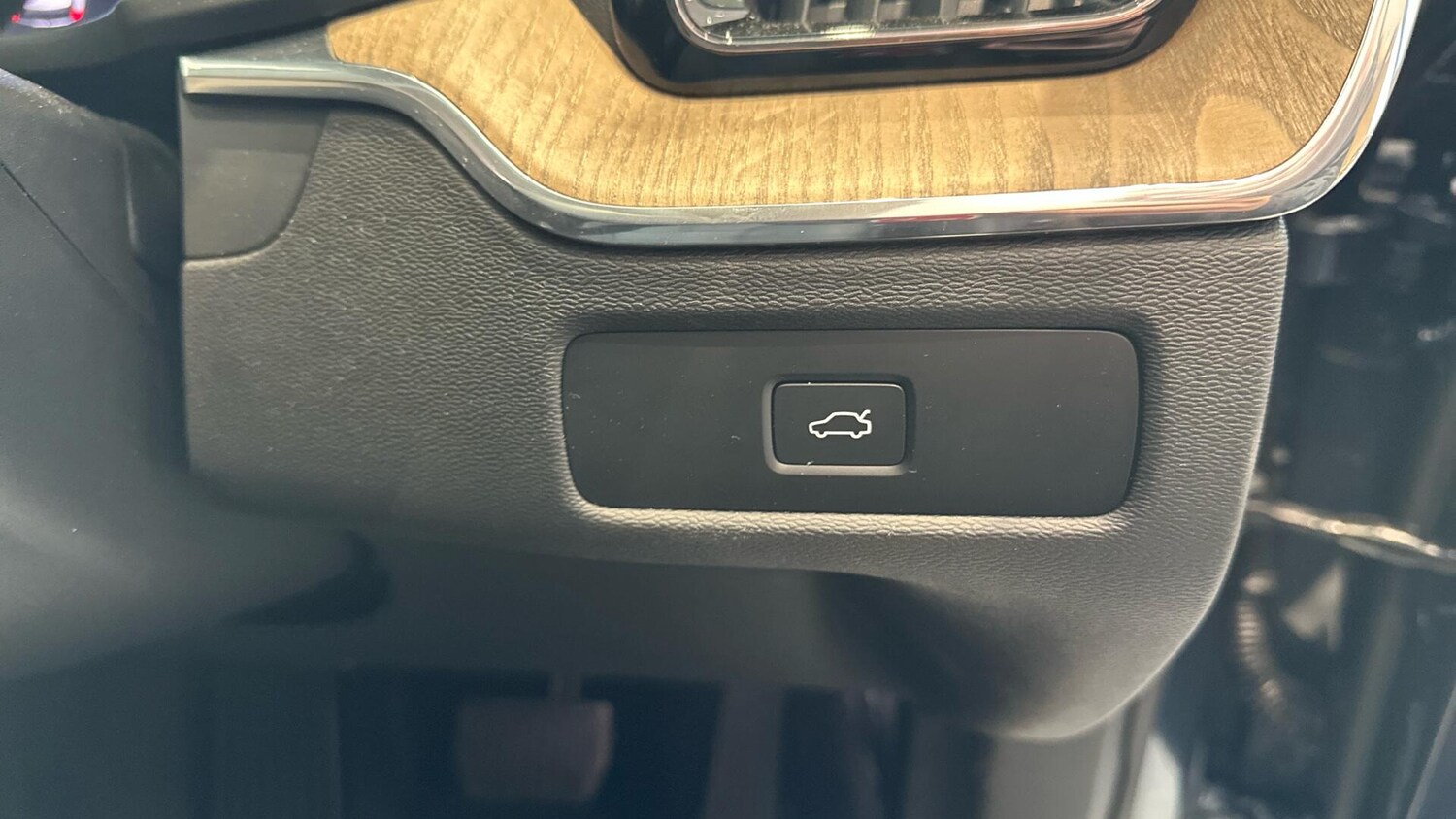 Used Volvo XC60 2025 for sale - 76337269: Photo 31