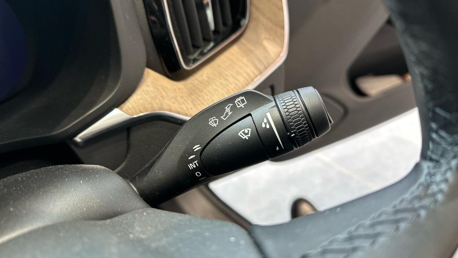 Used Volvo XC60 2025 for sale - 76337269: Photo 34