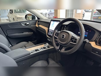 Used Volvo XC60 2025 for sale - 76337269: Photo