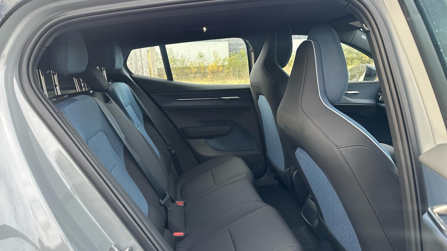 Used Volvo EX30 2025 for sale - 76425597: Photo 6