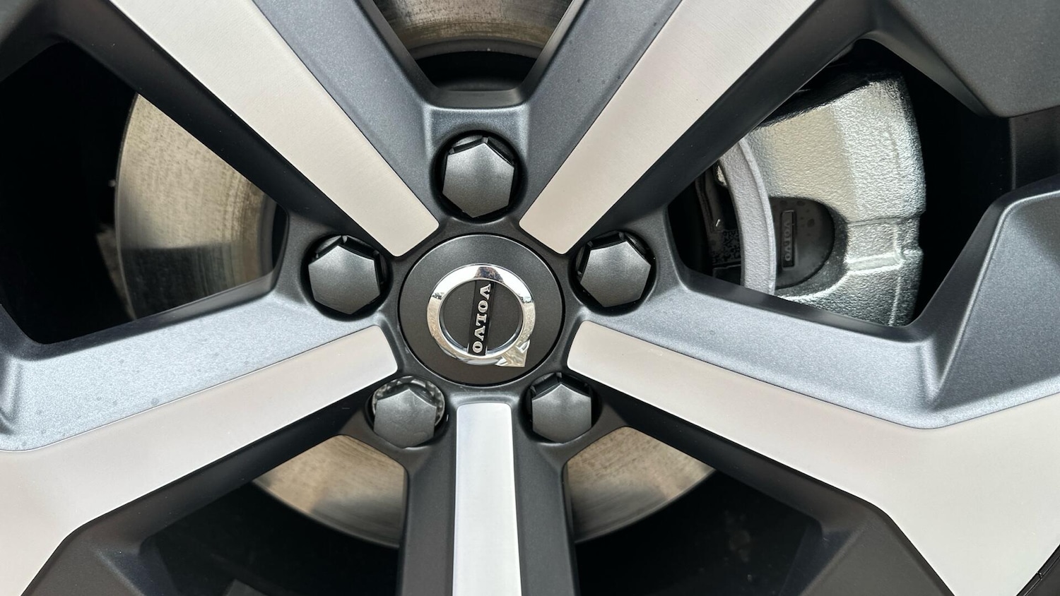 Used Volvo XC40 2025 for sale - 76336375: Photo 15