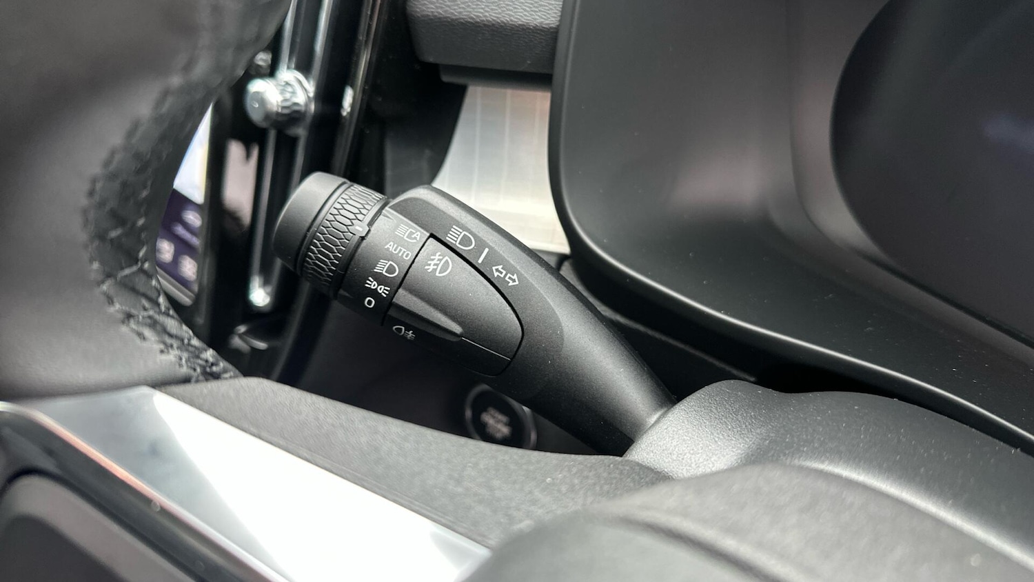 Used Volvo XC40 2025 for sale - 76336375: Photo 35