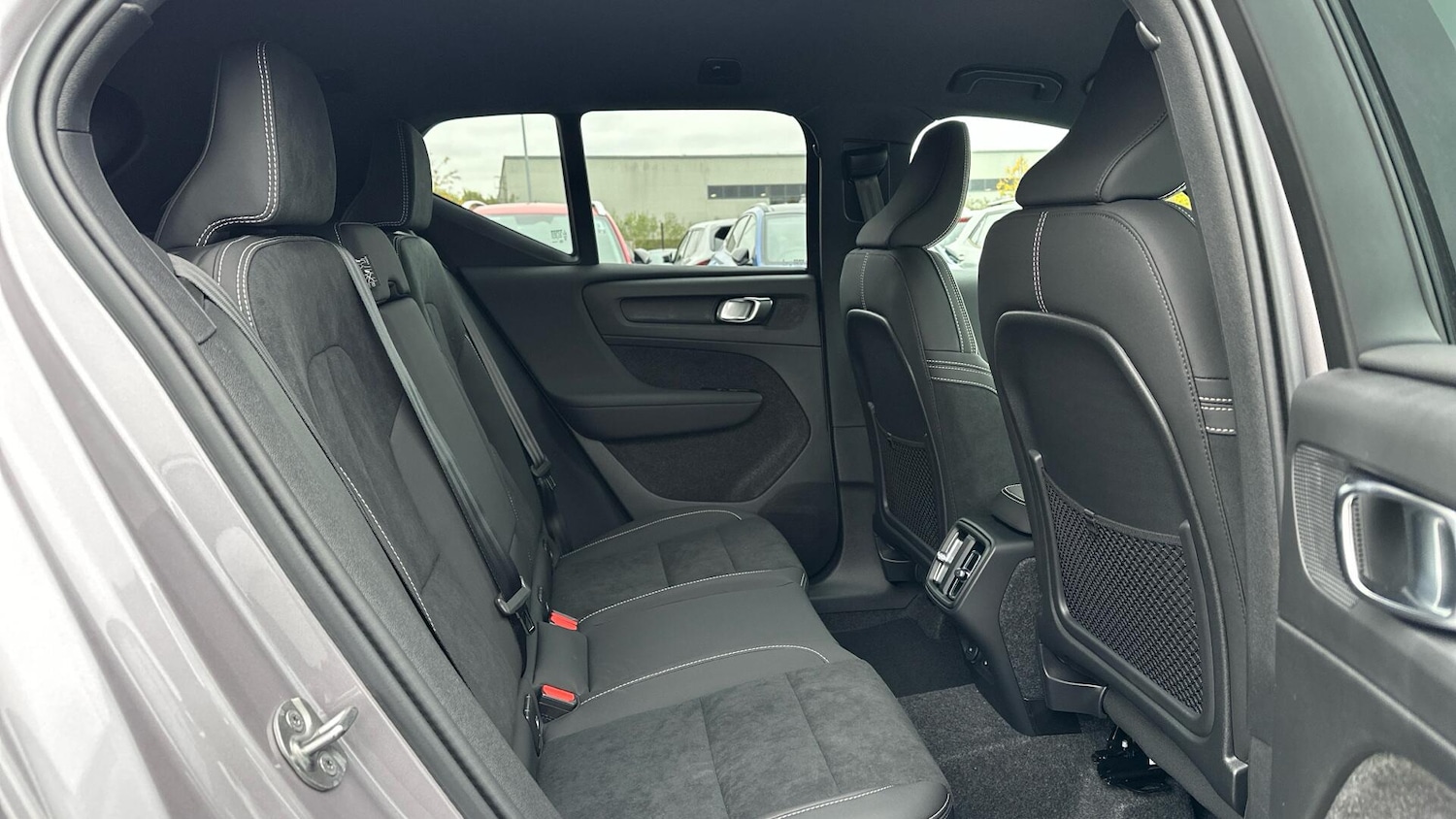 Used Volvo XC40 2025 for sale - 76336375: Photo 6