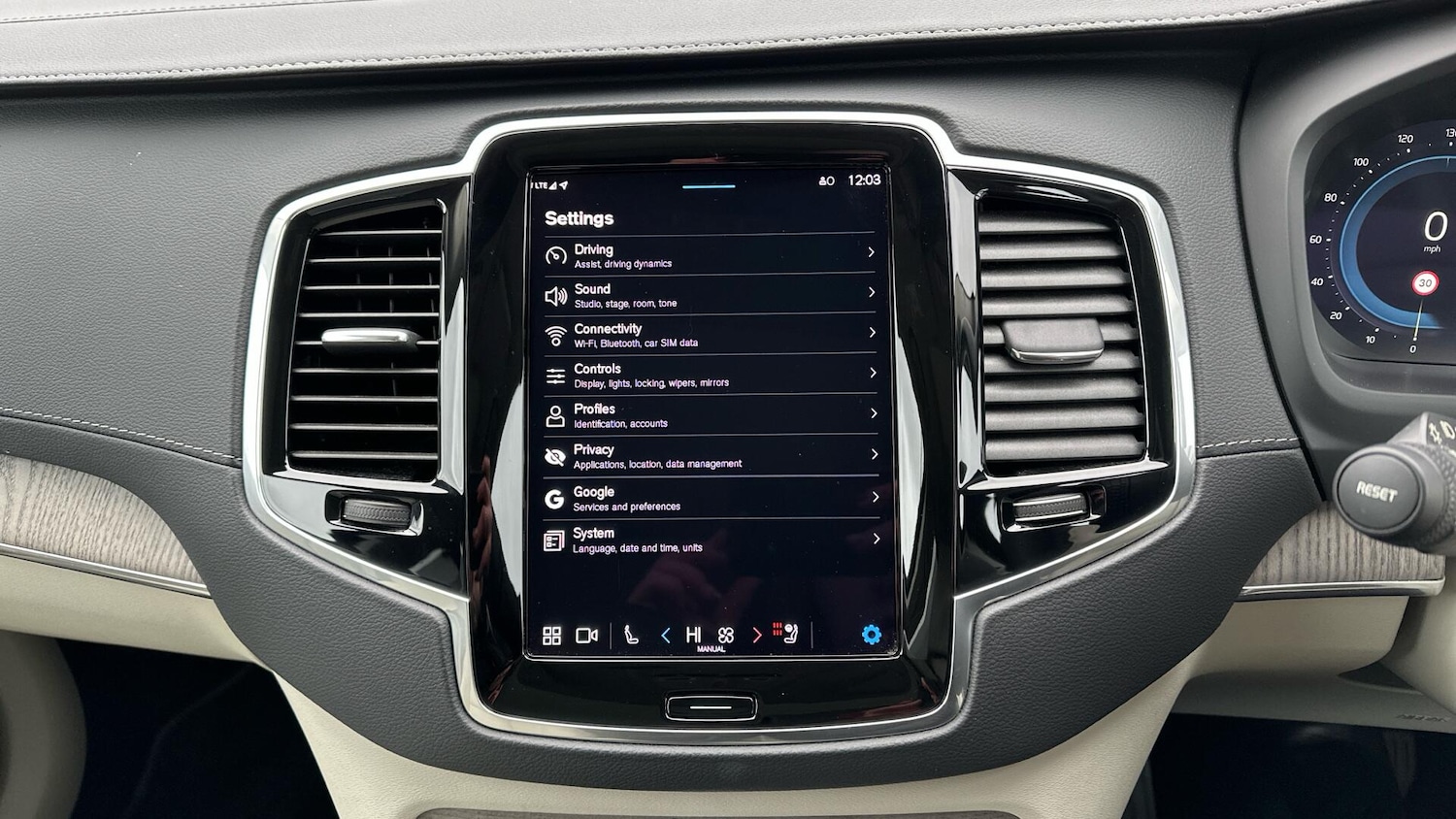 Used Volvo XC90 2023 for sale - 77793787: Photo 17