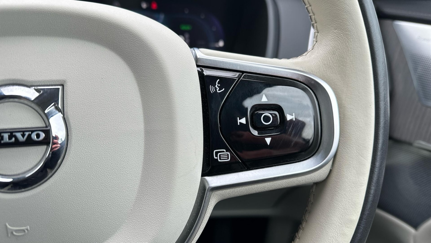 Used Volvo XC90 2023 for sale - 77793787: Photo 22