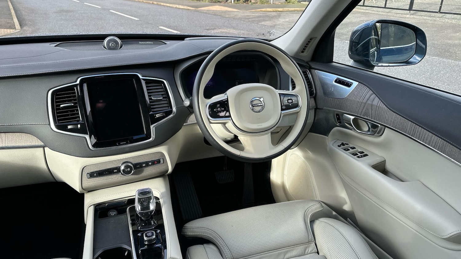 Used Volvo XC90 2023 for sale - 77793787: Photo 4