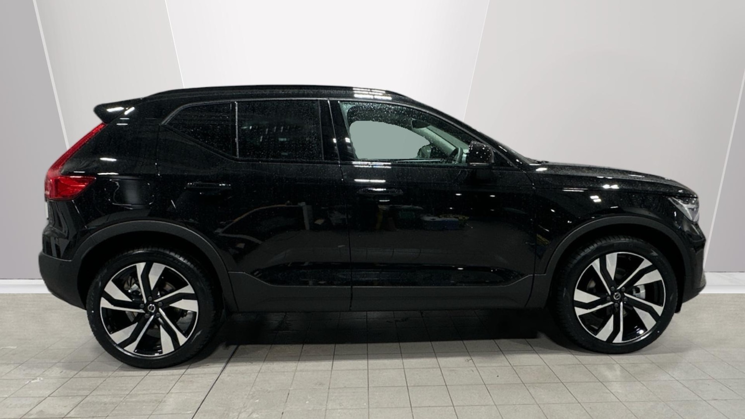Used Volvo XC40 2025 for sale - 77039734: Photo 3