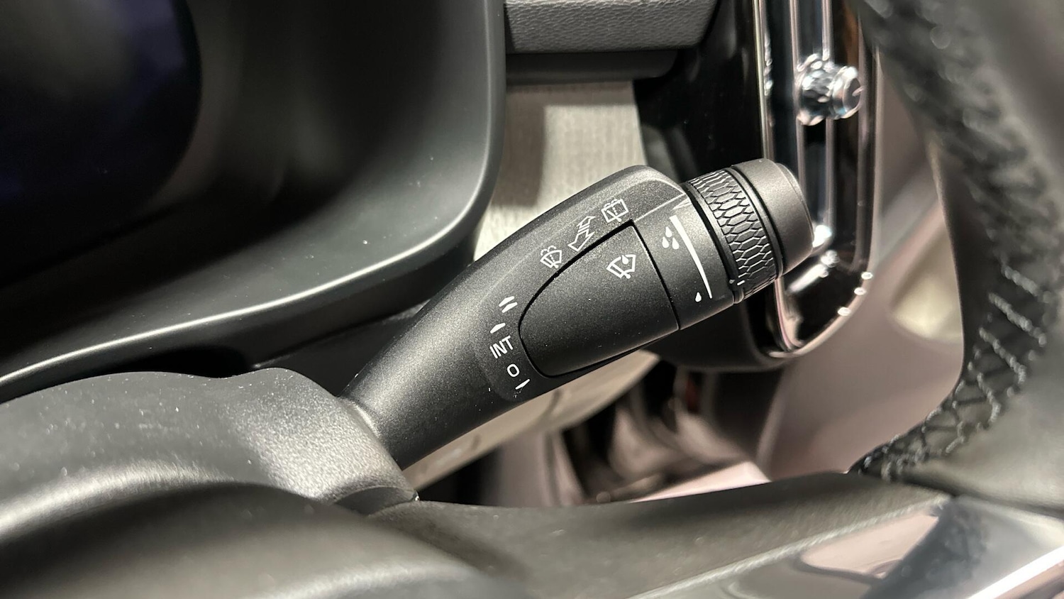 Used Volvo XC40 2025 for sale - 77039734: Photo 34