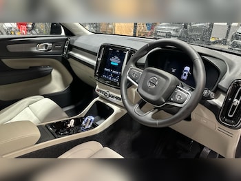 Used Volvo XC40 2025 for sale - 77039734: Photo
