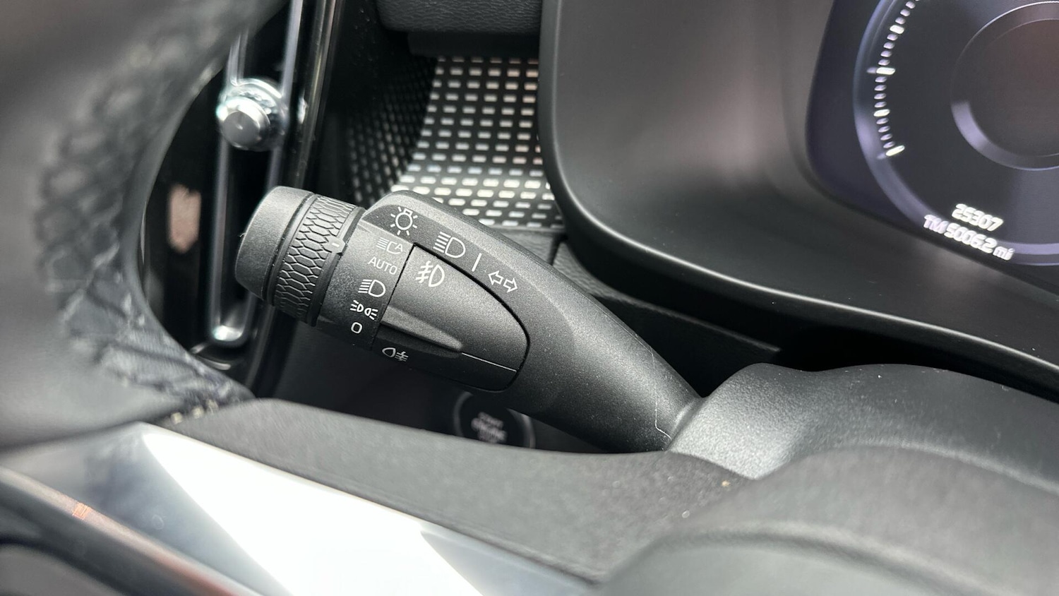 Used Volvo XC40 for sale - 76658335: Photo 33