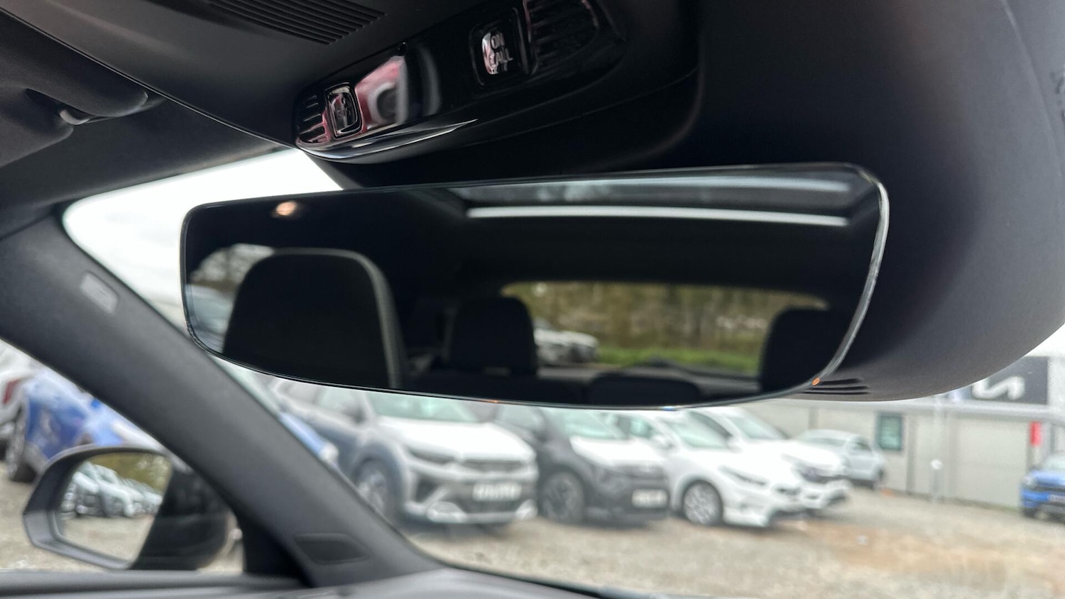 Used Volvo XC40 for sale - 76658335: Photo 37