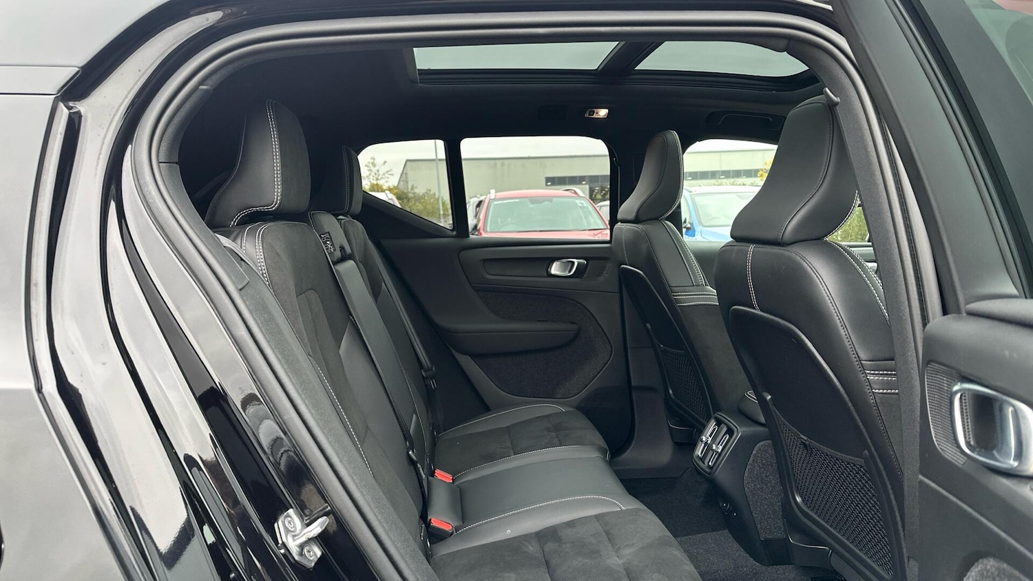 Used Volvo XC40 for sale - 76658335: Photo 6