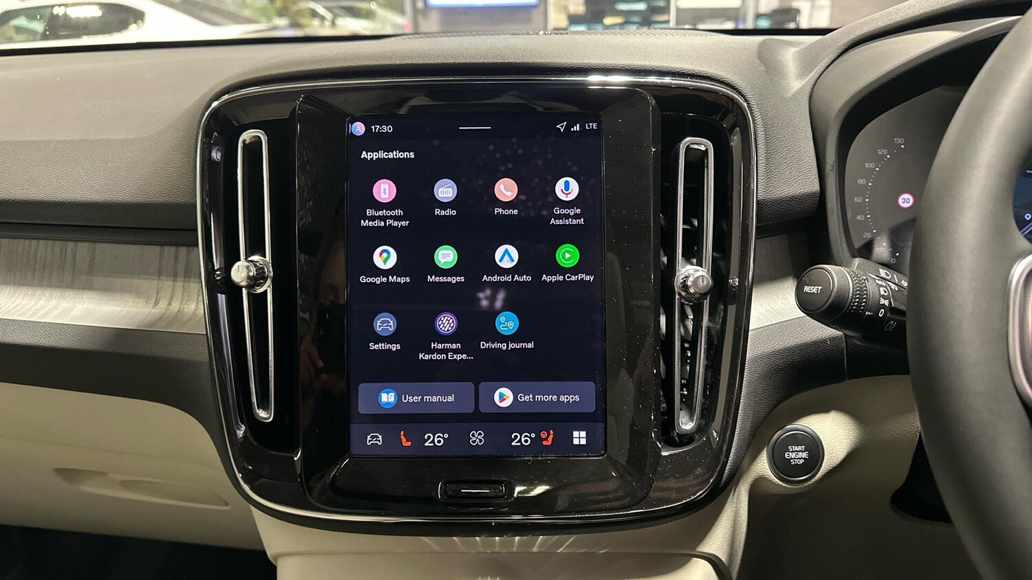 Used Volvo XC40 for sale - 77358640: Photo 15