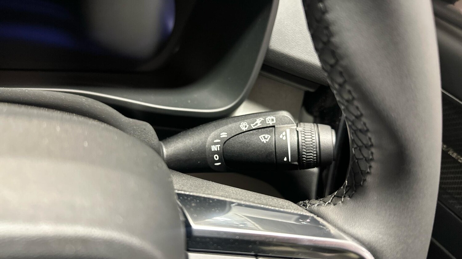 Used Volvo XC40 for sale - 77358640: Photo 21