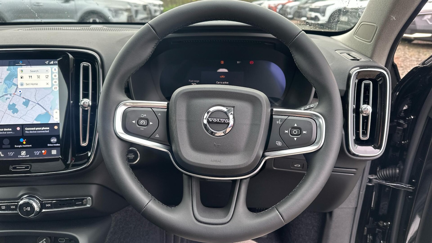 Used Volvo XC40 2025 for sale - 76337536: Photo 10