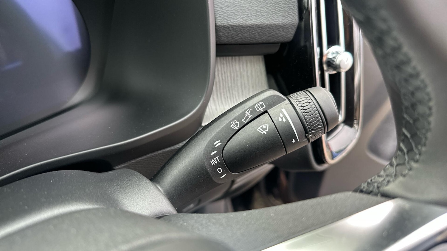 Used Volvo XC40 2025 for sale - 76337536: Photo 34