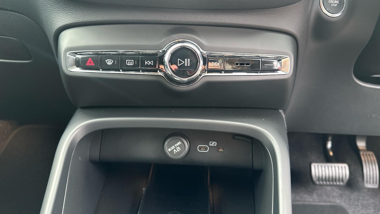 Used Volvo XC40 2025 for sale - 76337536: Photo 37