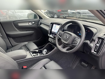 Used Volvo XC40 2025 for sale - 76337536: Photo