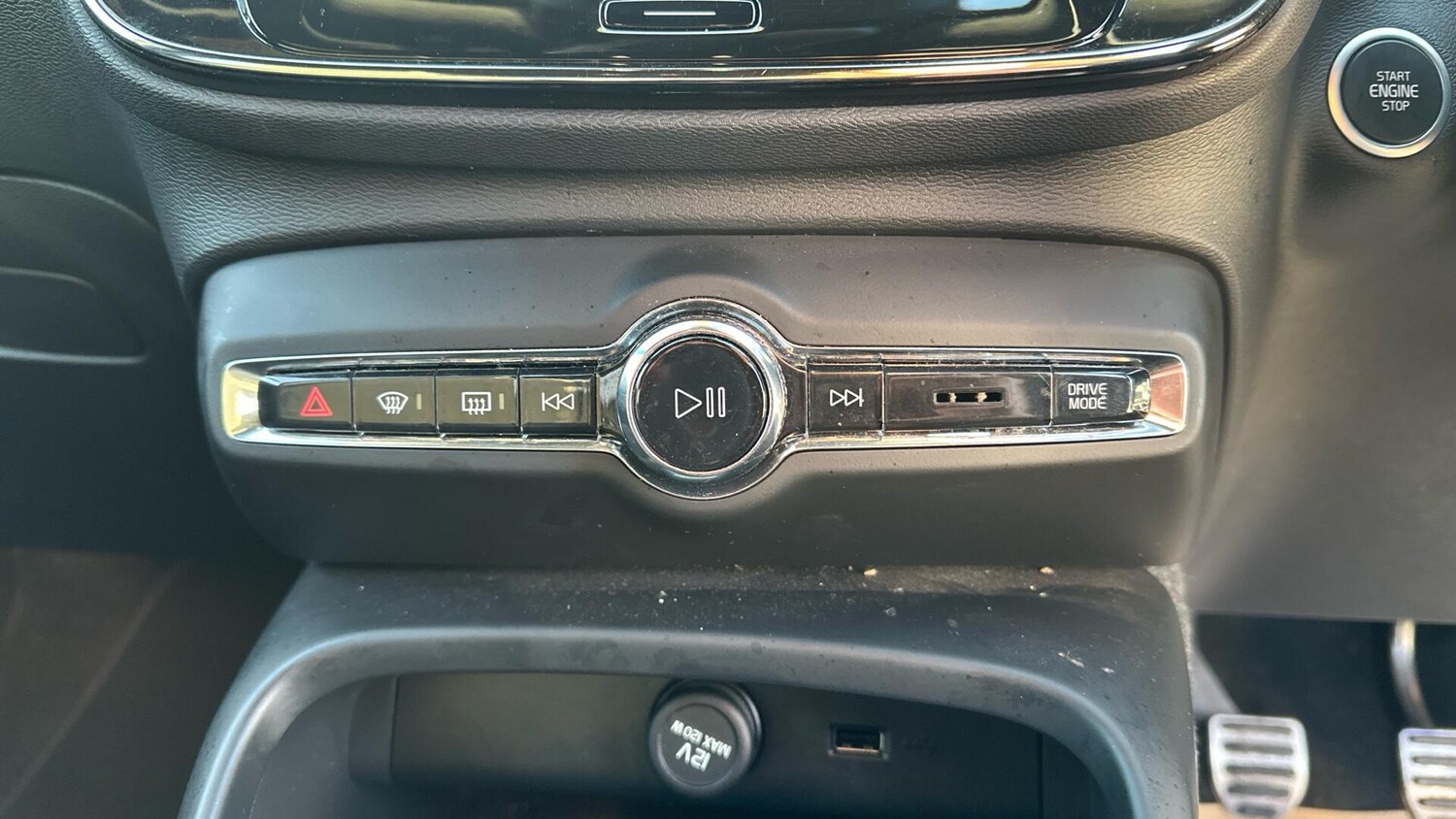 Used Volvo XC40 2022 for sale - 77351532: Photo 37