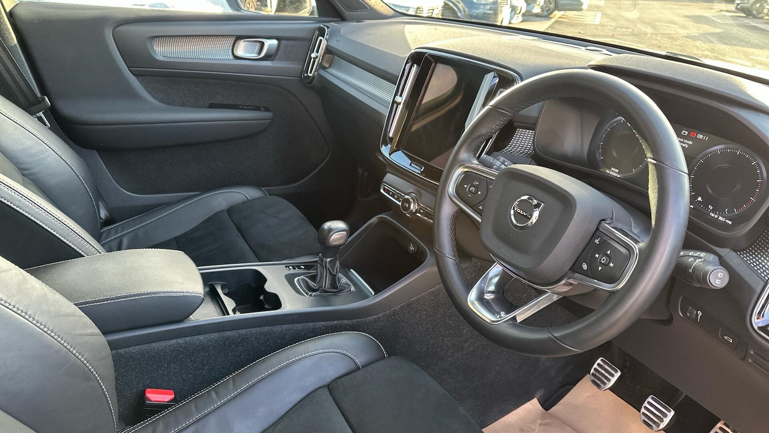 Used Volvo XC40 2022 for sale - 77351532: Photo 4