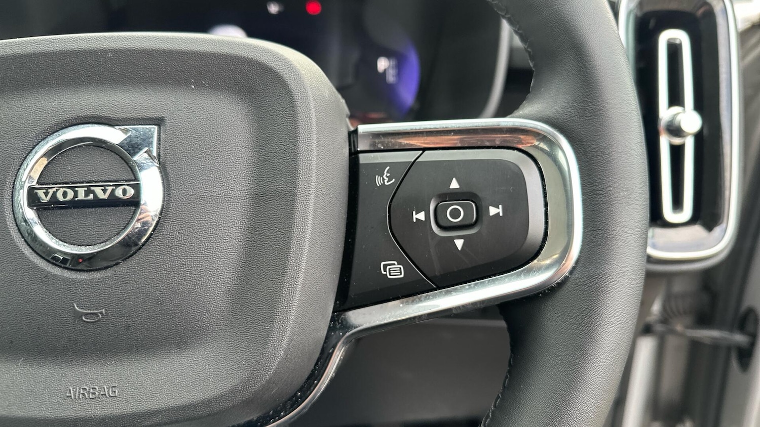 Used Volvo C40 2022 for sale - 76336657: Photo 32