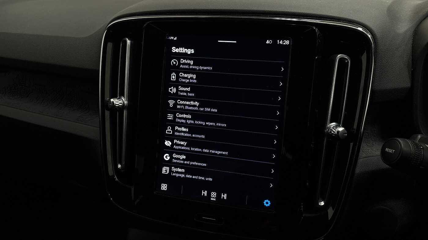 Used Volvo XC40 2022 for sale - 77441291: Photo 32