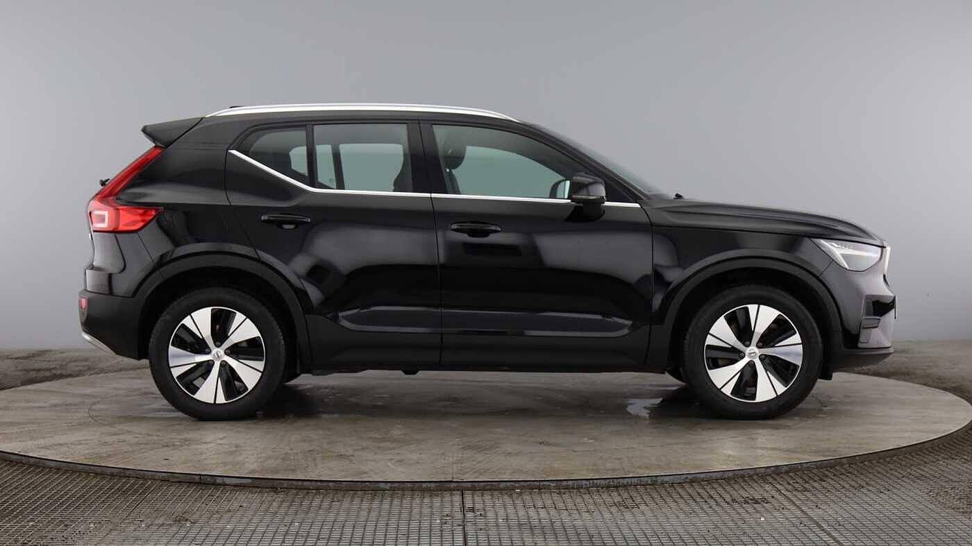 Used Volvo XC40 2022 for sale - 76701136: Photo 2