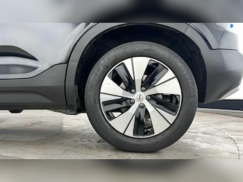 Used Volvo XC40 2022 for sale - 76701136: Photo