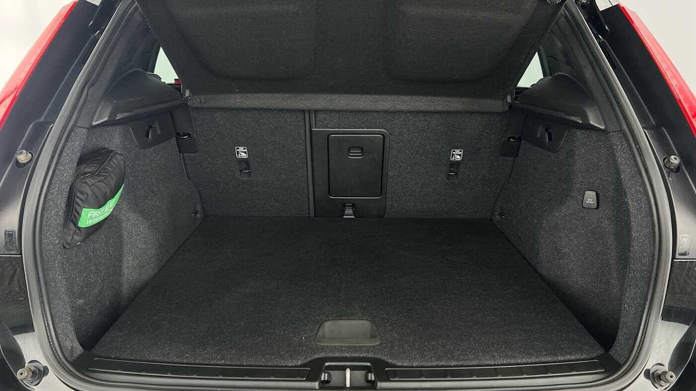 Used Volvo XC40 2022 for sale - 76701136: Photo 5