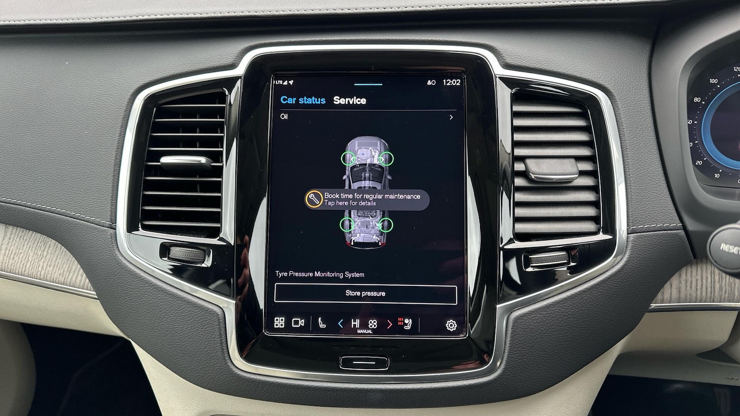 Used Volvo XC90 2023 for sale - 77672975: Photo 15