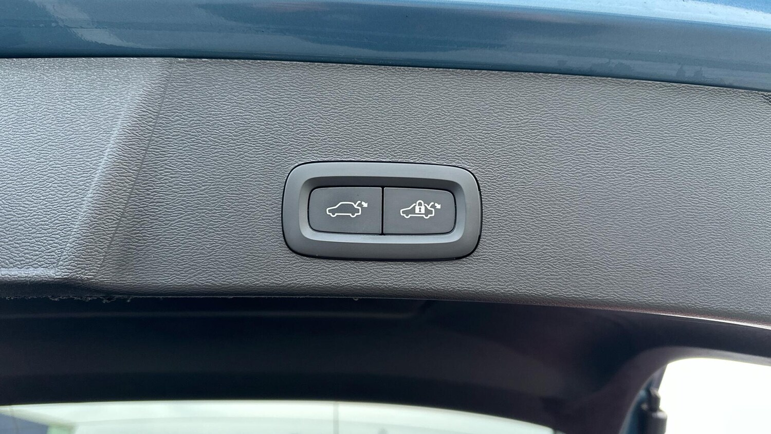 Used Volvo XC40 2022 for sale - 77672915: Photo 32