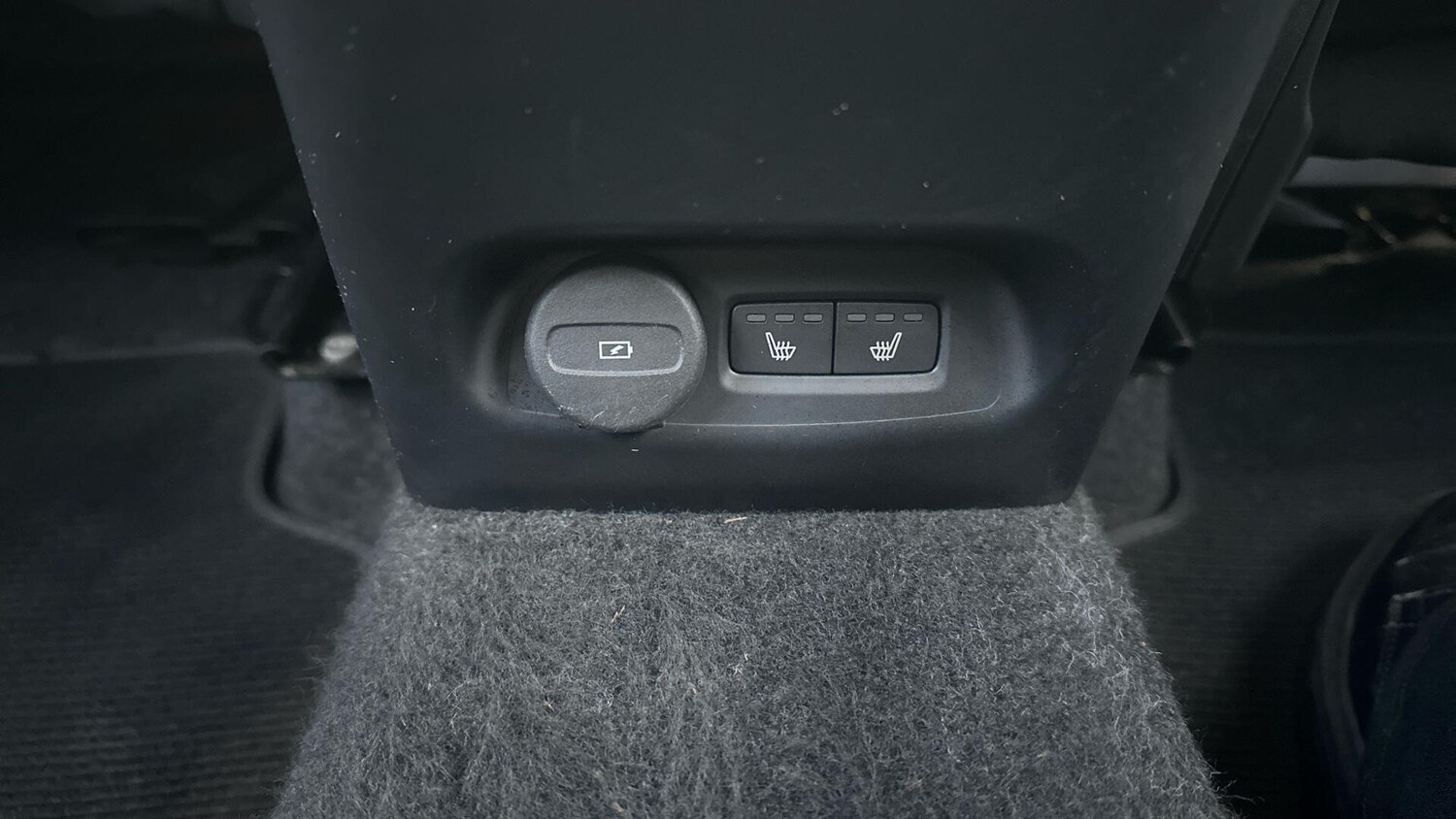 Used Volvo XC40 2022 for sale - 77672915: Photo 35