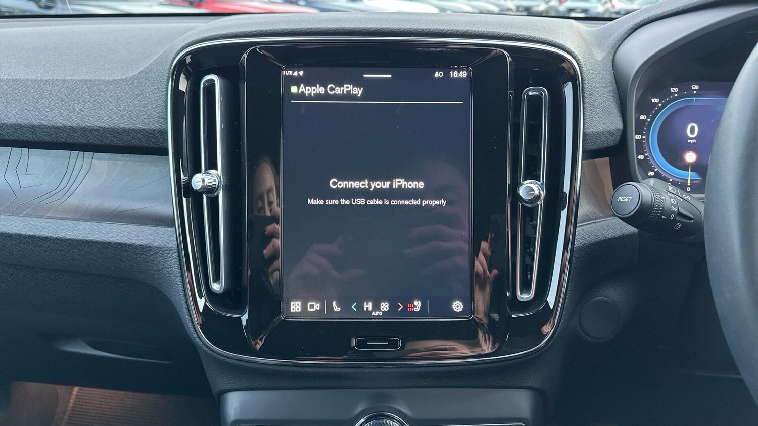 Used Volvo XC40 2022 for sale - 77672915: Photo 39