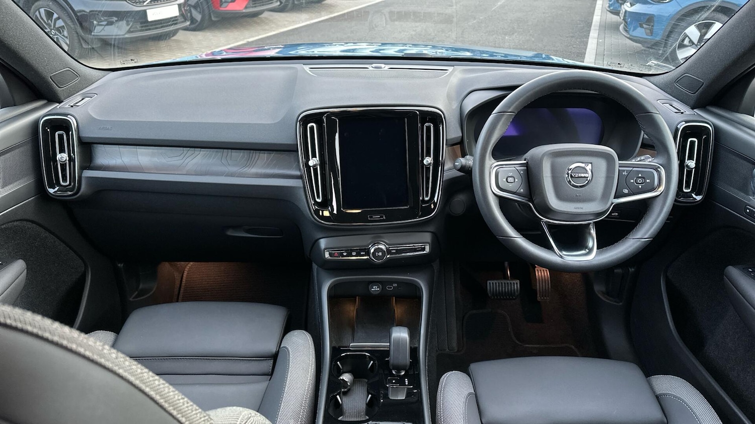 Used Volvo XC40 2022 for sale - 77672915: Photo 5