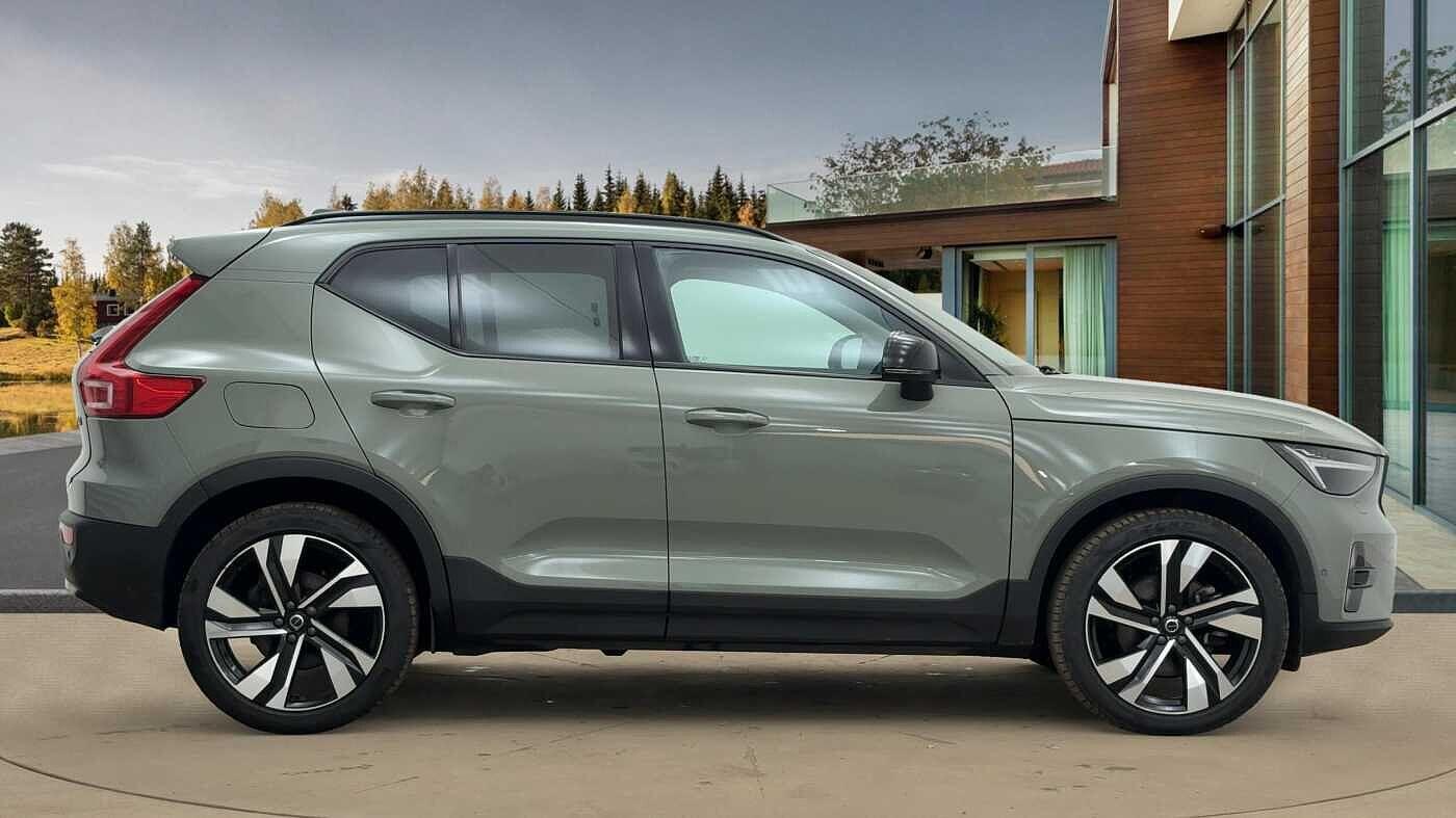Used Volvo XC40 2022 for sale - 77440415: Photo 2