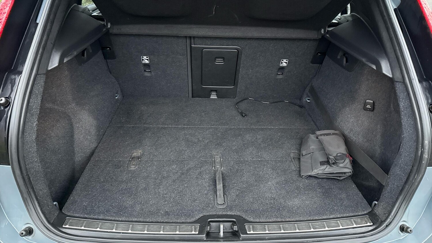 Used Volvo XC40 2020 for sale - 77016567: Photo 30