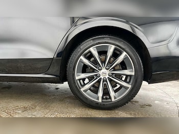 Used Volvo V60 2022 for sale - 79292521: Photo