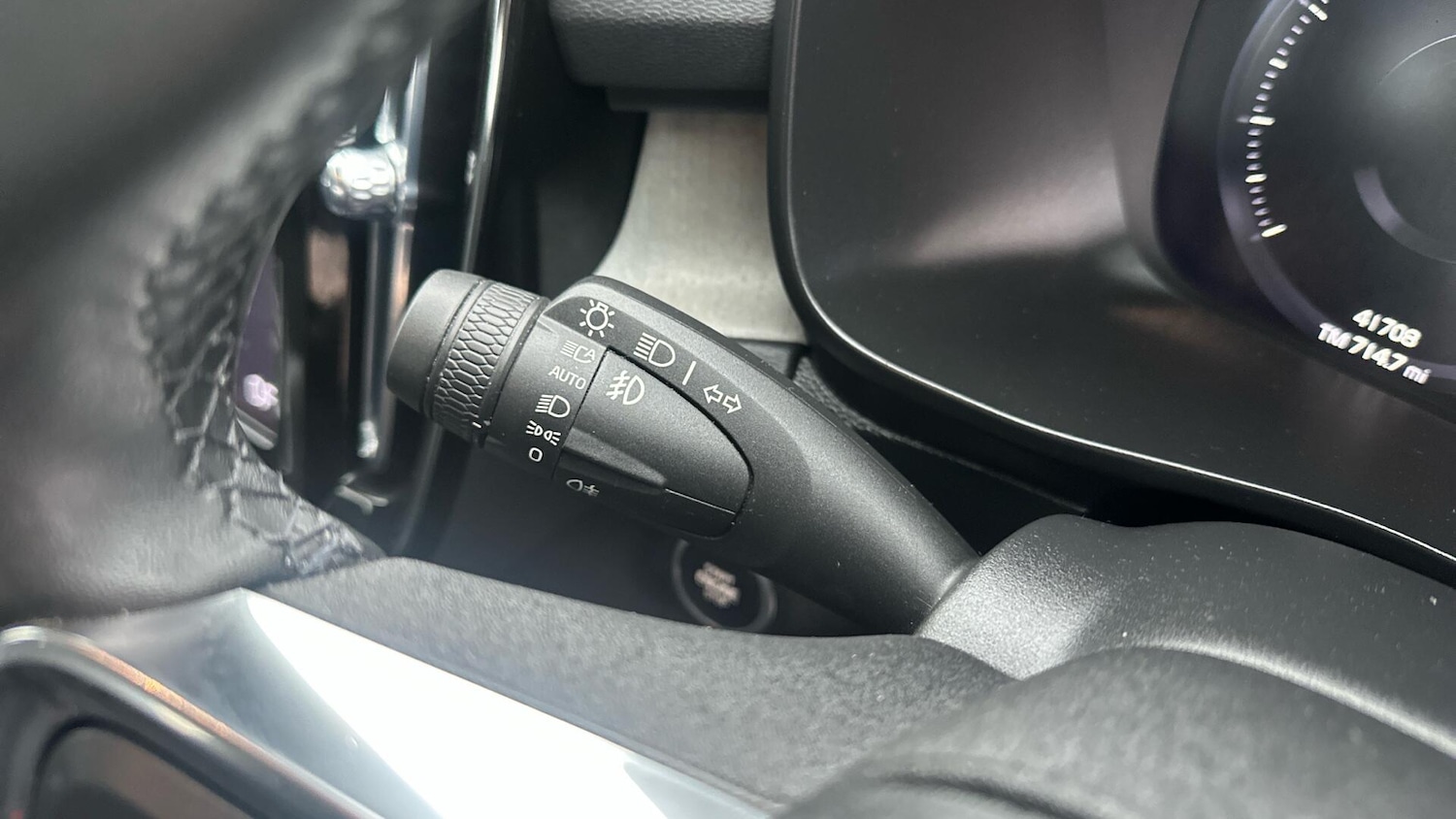 Used Volvo XC40 2022 for sale - 76336799: Photo 37