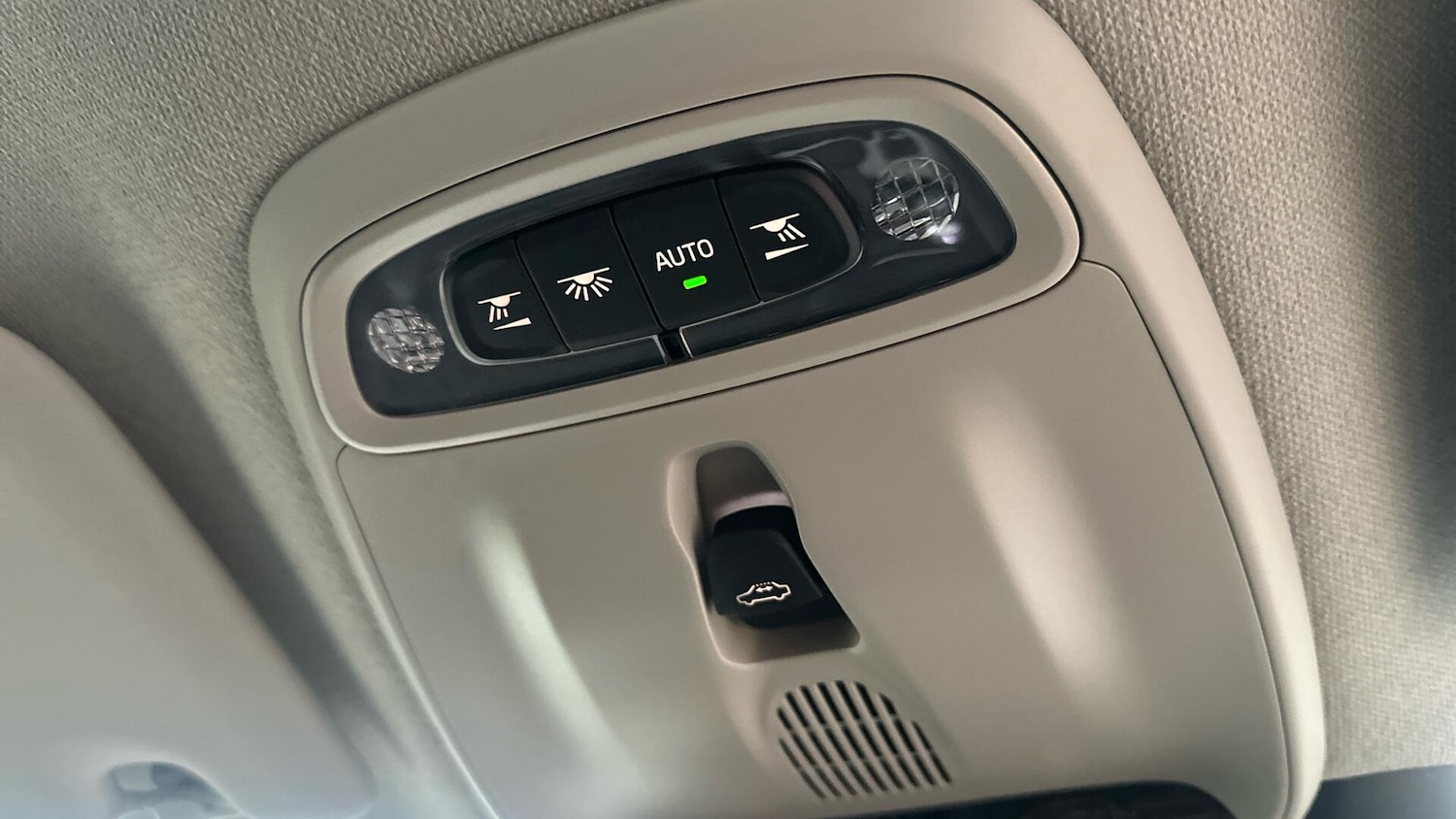 Used Volvo XC40 2022 for sale - 76336799: Photo 43